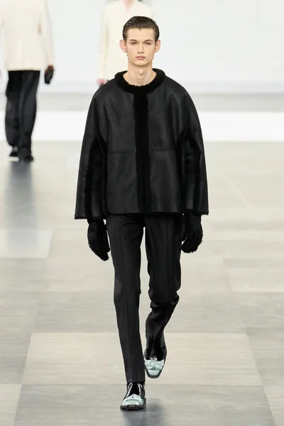 Look 23